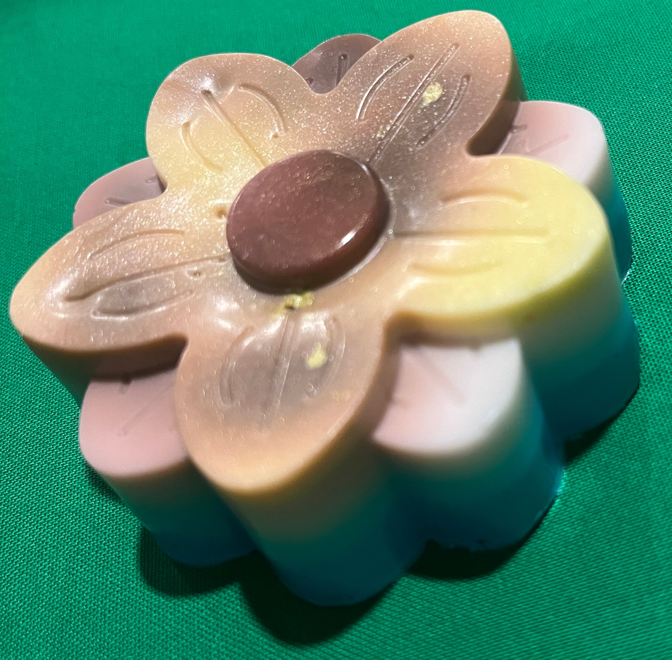 Juniper Berry in Shea Butter