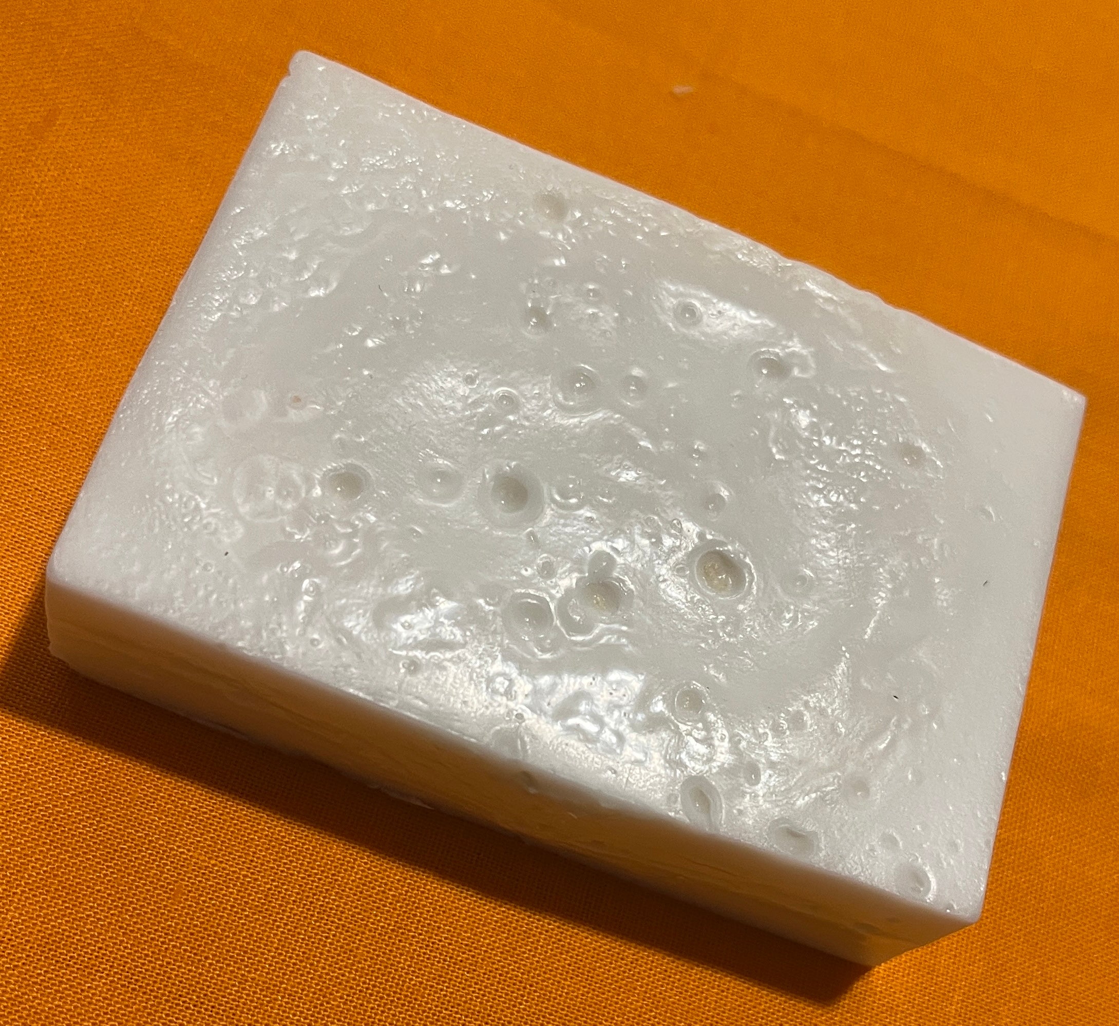 Refreshing Facial Bar with loofah